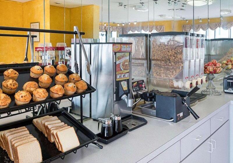 בית מלון כפרי Econo Lodge Hillsboro I 35