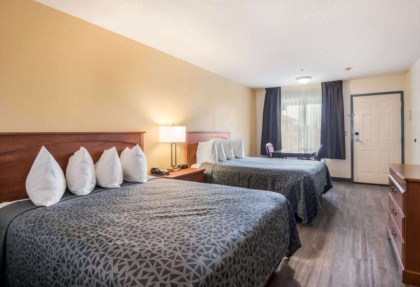 Отель Econo Lodge Inn & Suites Lodi   Wine Country Area
