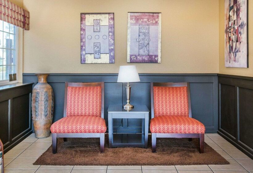 ホテル Econo Lodge Inn & Suites Lodi   Wine Country Area