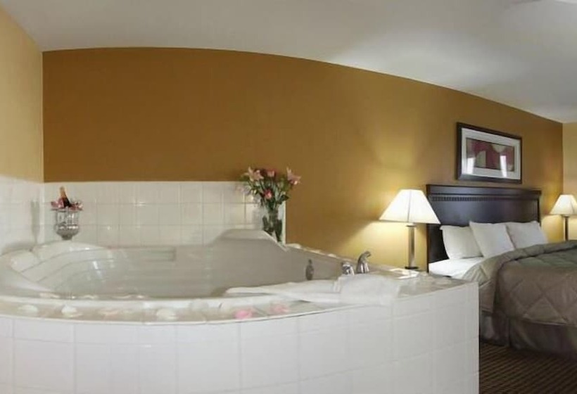 فندق Econo Lodge Inn & Suites Monroe