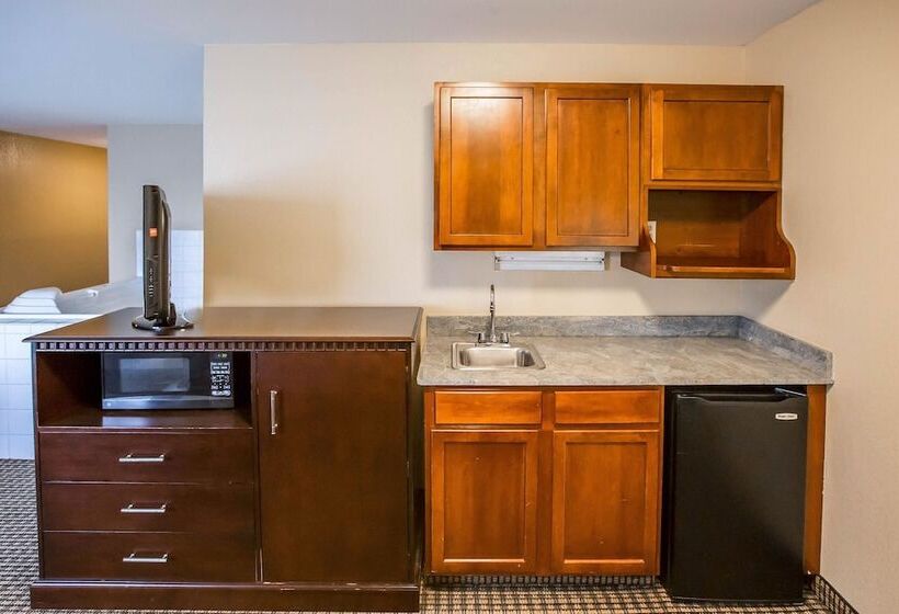 فندق Econo Lodge Inn & Suites Monroe