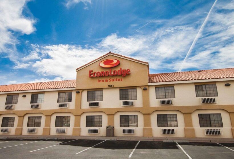 Отель Econo Lodge Inn & Suites