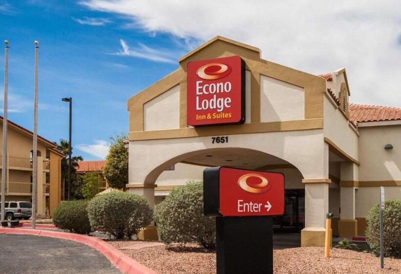 ホテル Econo Lodge Inn & Suites