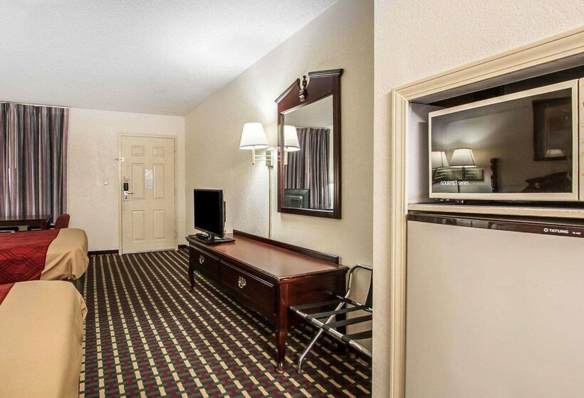 هتل Econo Lodge Inn & Suites I20, Exit 73