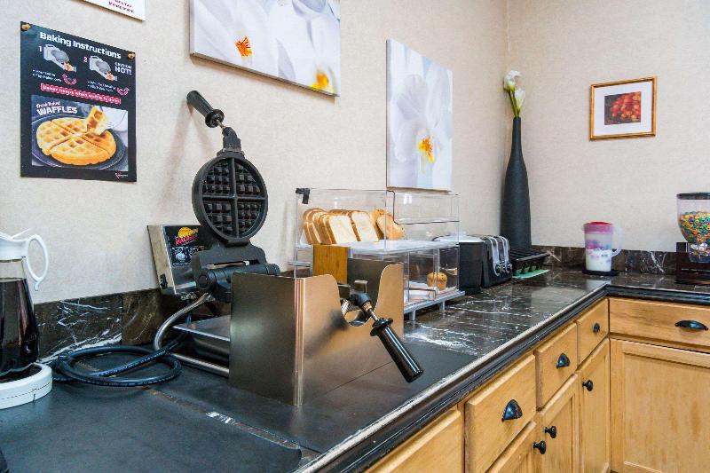 호텔 Econo Lodge Inn & Suites Sweetwater I 20