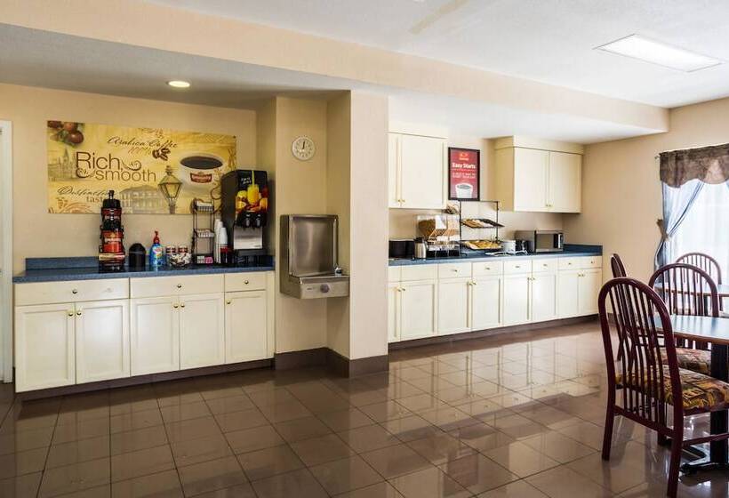 فندق Econo Lodge