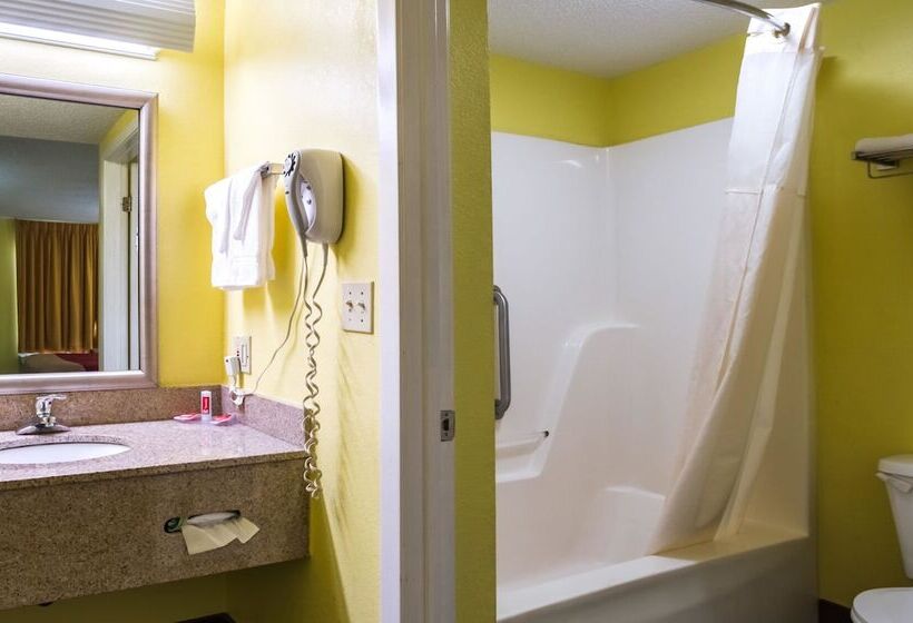 فندق Econo Lodge