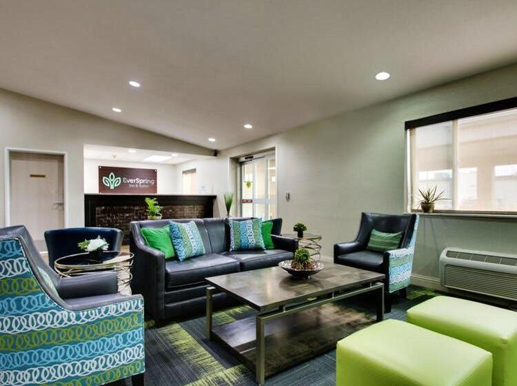 ホテル Everspring Inn & Suites