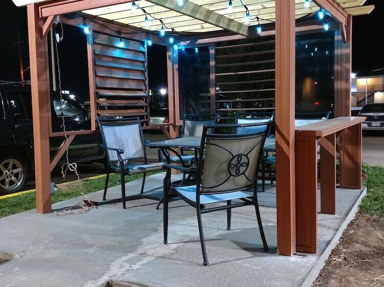 ホテル Executive Inn And Suites Wichita Falls