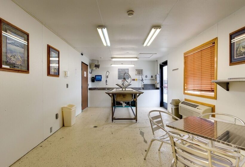 酒店 Fireside Inn And Suites