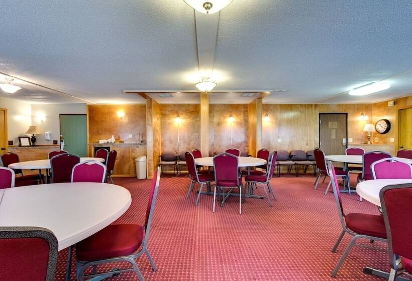 酒店 Fireside Inn And Suites