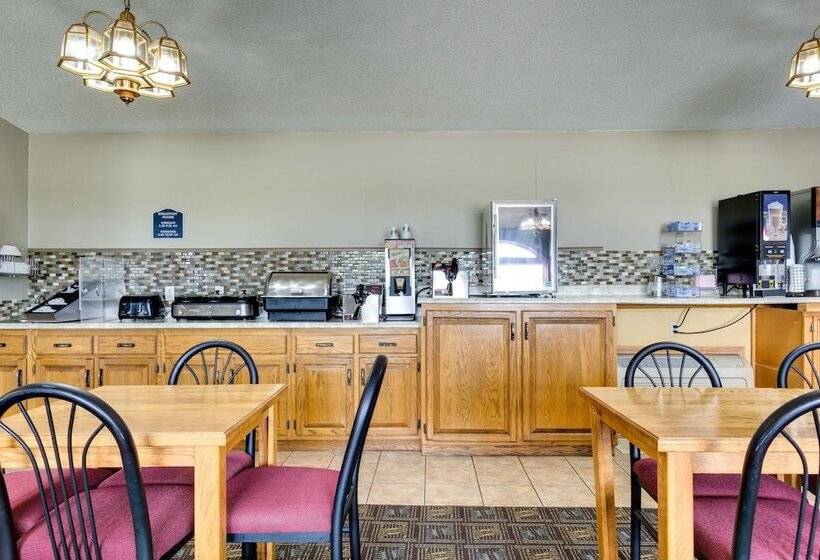 فندق Fireside Inn And Suites
