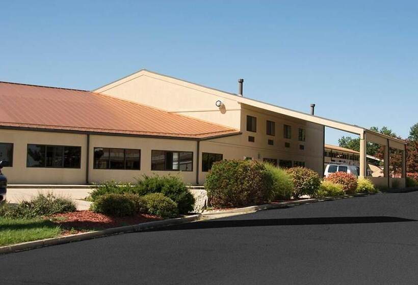 فندق Greenlight Inn & Suites