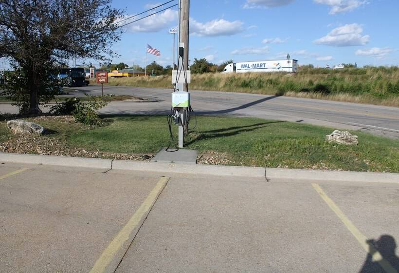 فندق Greenlight Inn & Suites