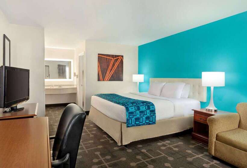 هتل Howard Johnson By Wyndham Chattanooga Lookout Mountain I 24