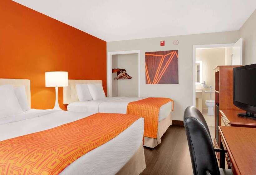 هتل Howard Johnson By Wyndham Chattanooga Lookout Mountain I 24