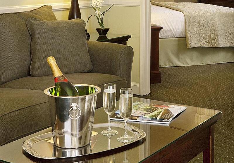 فندق Lavender Inn By The Sea