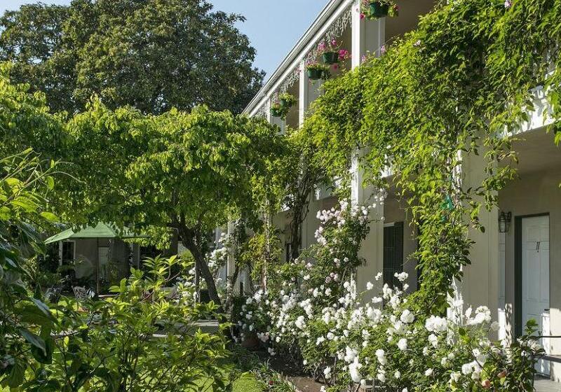 فندق Lavender Inn By The Sea