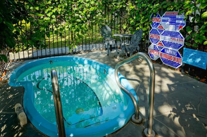 فندق Lavender Inn By The Sea