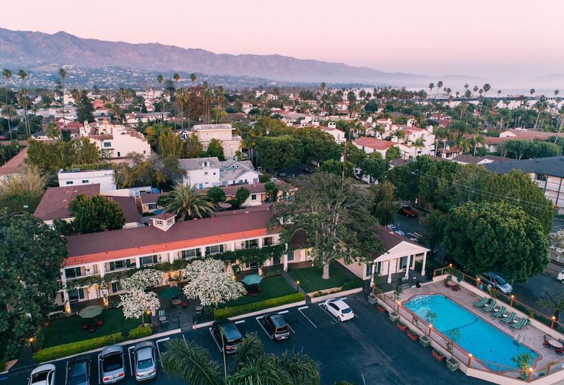 فندق Lavender Inn By The Sea