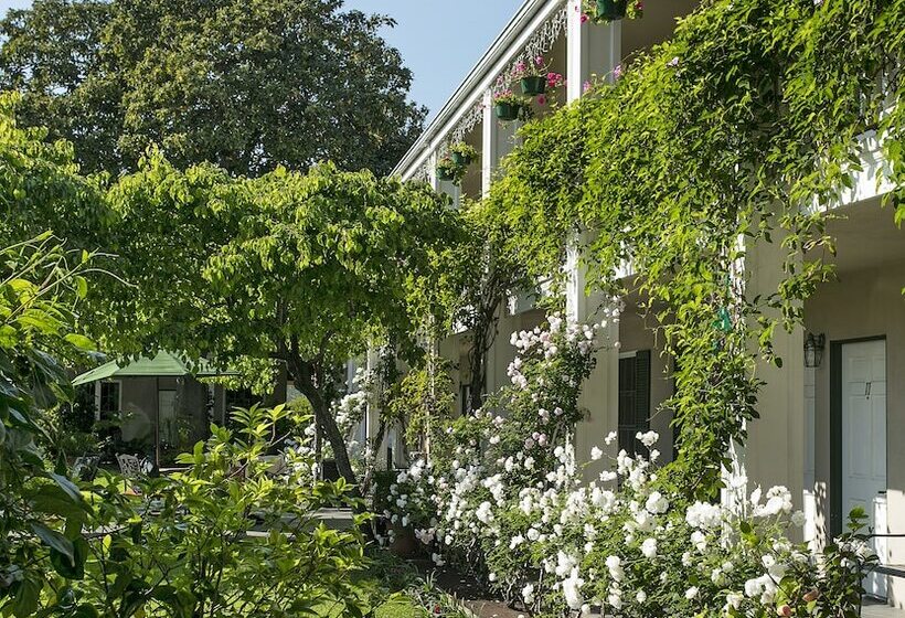 فندق Lavender Inn By The Sea