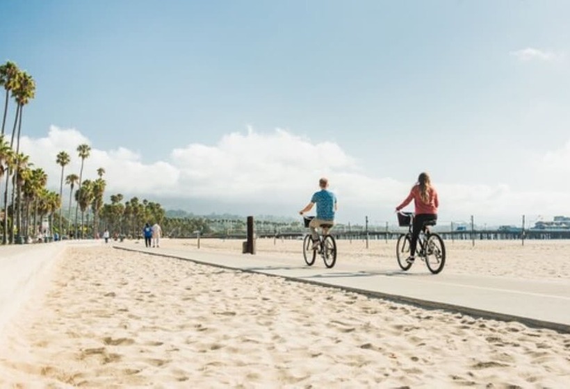 فندق Lavender Inn By The Sea