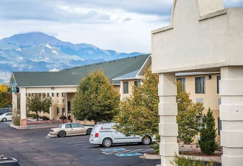 Отель Quality Inn Airport