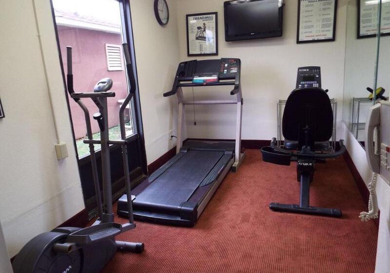 فندق Quality Inn & Suites Canton, Ga