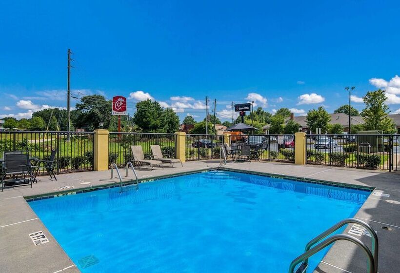 فندق Quality Inn & Suites Canton, Ga