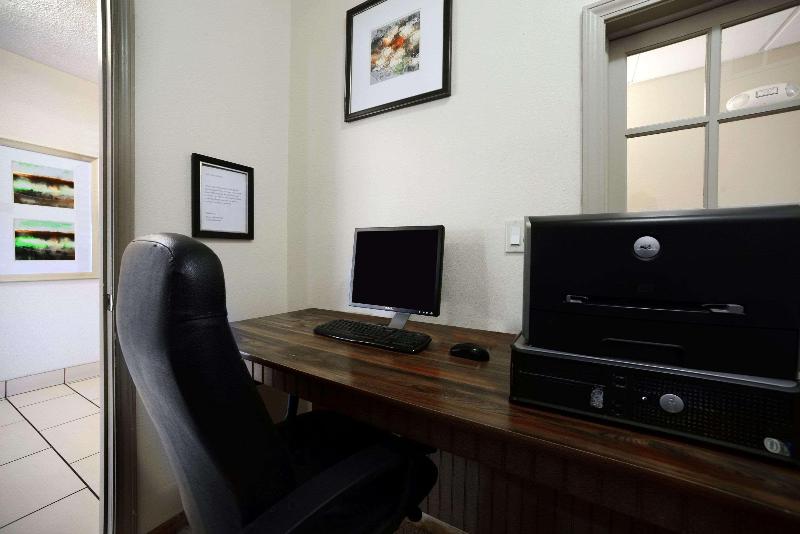 هتل Quality Inn & Suites Springfield Southwest Near I 72