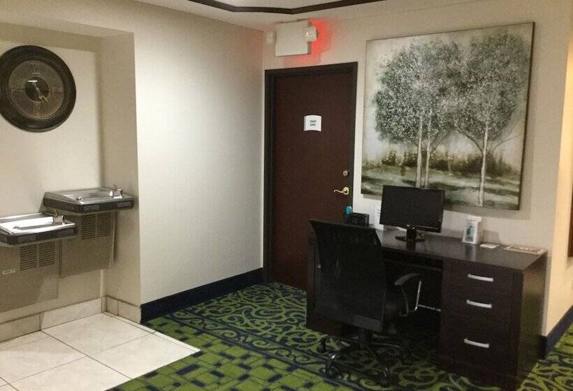 فندق Quality Inn Arcola