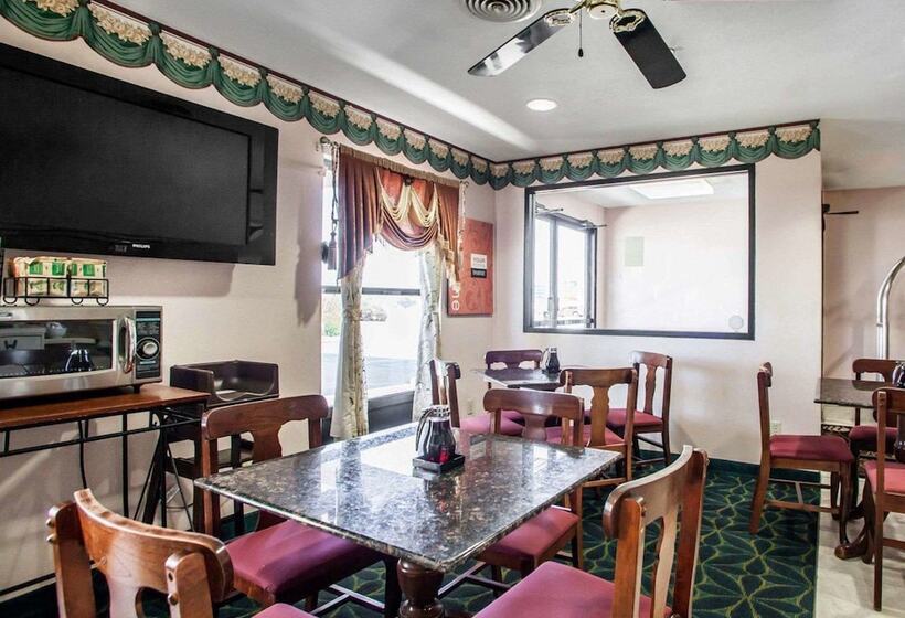 فندق Quality Inn Arcola