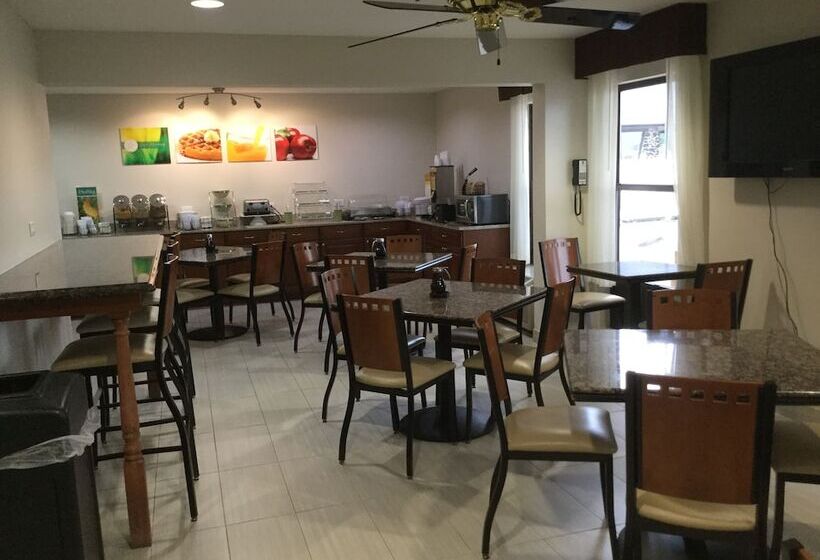فندق Quality Inn Arcola