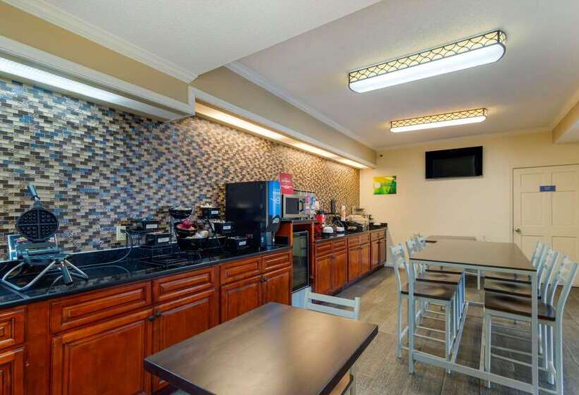 فندق Quality Inn