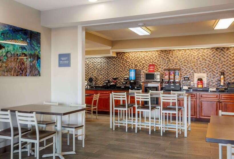 فندق Quality Inn