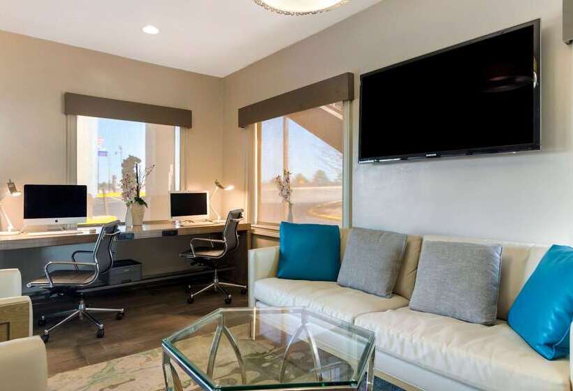 فندق Quality Inn