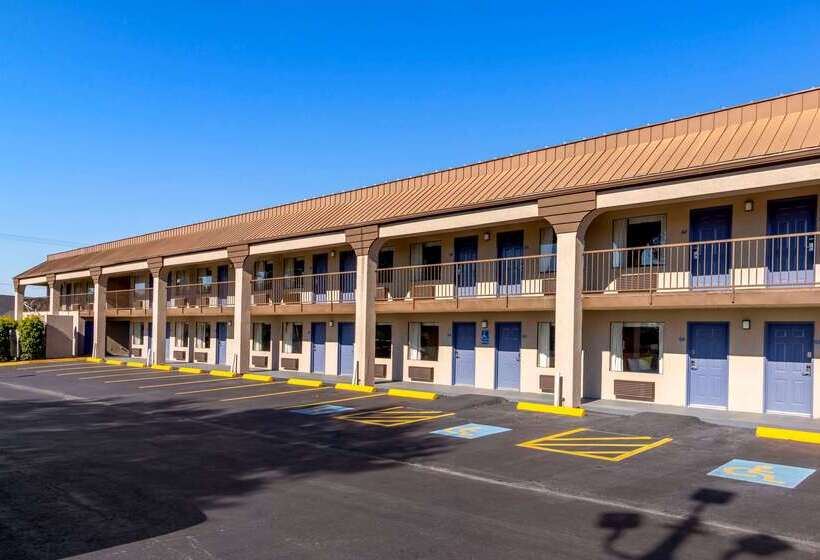 فندق Quality Inn