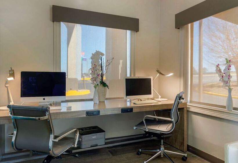 فندق Quality Inn