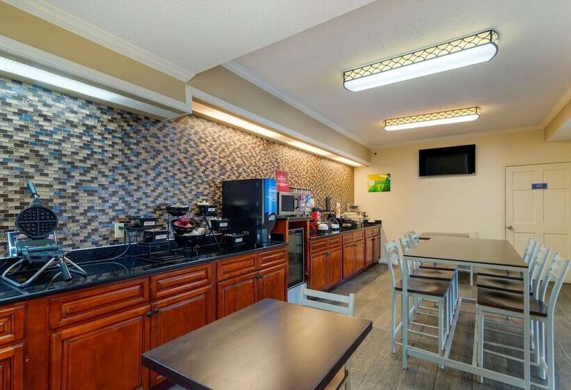 فندق Quality Inn