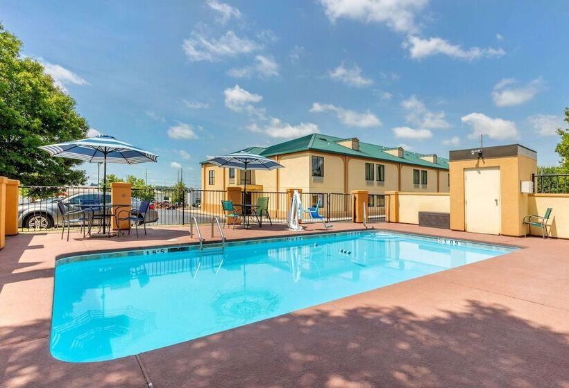 فندق Quality Inn Auburn Campus Area I85