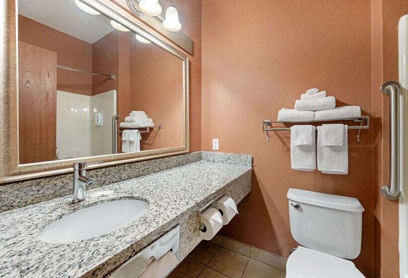 فندق Quality Inn Bemidji