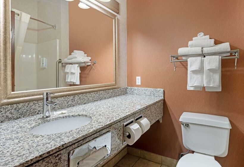 فندق Quality Inn Bemidji