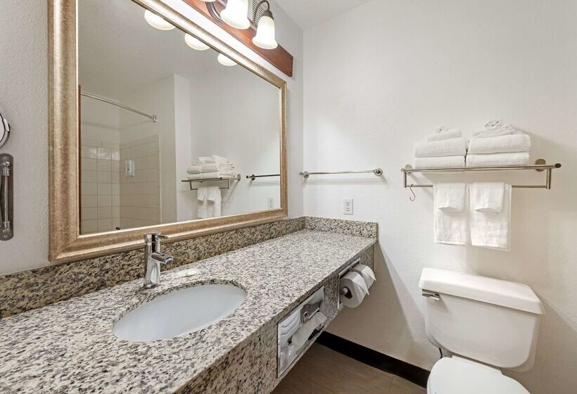 فندق Quality Inn Bemidji