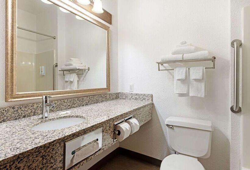 فندق Quality Inn Bemidji