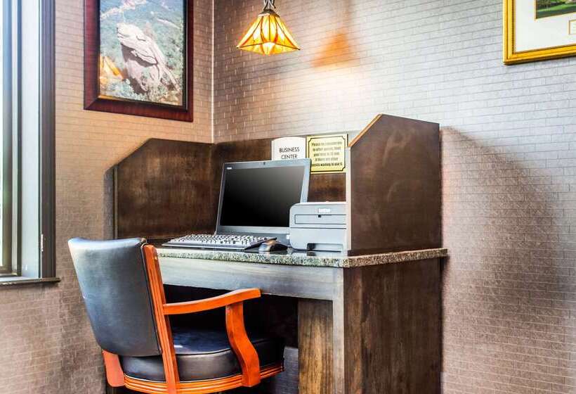 בית מלון כפרי Quality Inn Black Mountain Asheville East