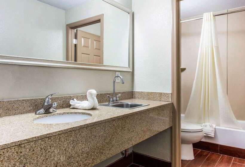 בית מלון כפרי Quality Inn Black Mountain Asheville East