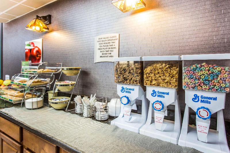 בית מלון כפרי Quality Inn Black Mountain Asheville East