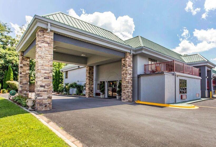 בית מלון כפרי Quality Inn Black Mountain Asheville East