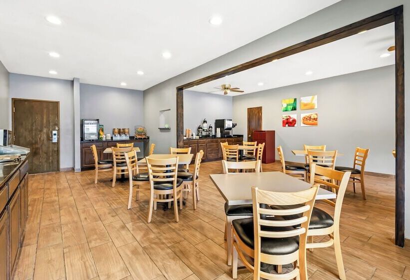 فندق Quality Inn Brookings University