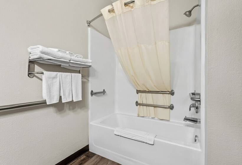 فندق Quality Inn Brookings University